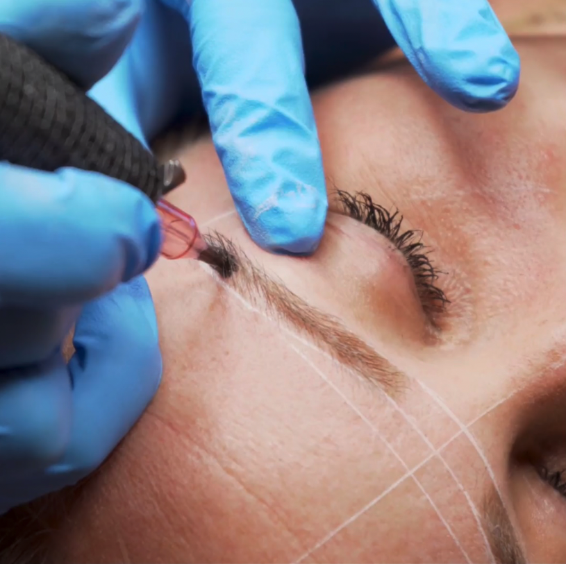 Permanent makeup til bryn i Odense