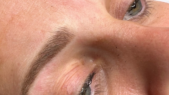 Permanent makeup lavet ved Klinik Windahl i Pårup i Odense, nær Tarup